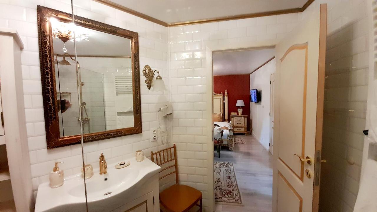 Koetshuis Bosdam Beveren  Bagian luar foto
