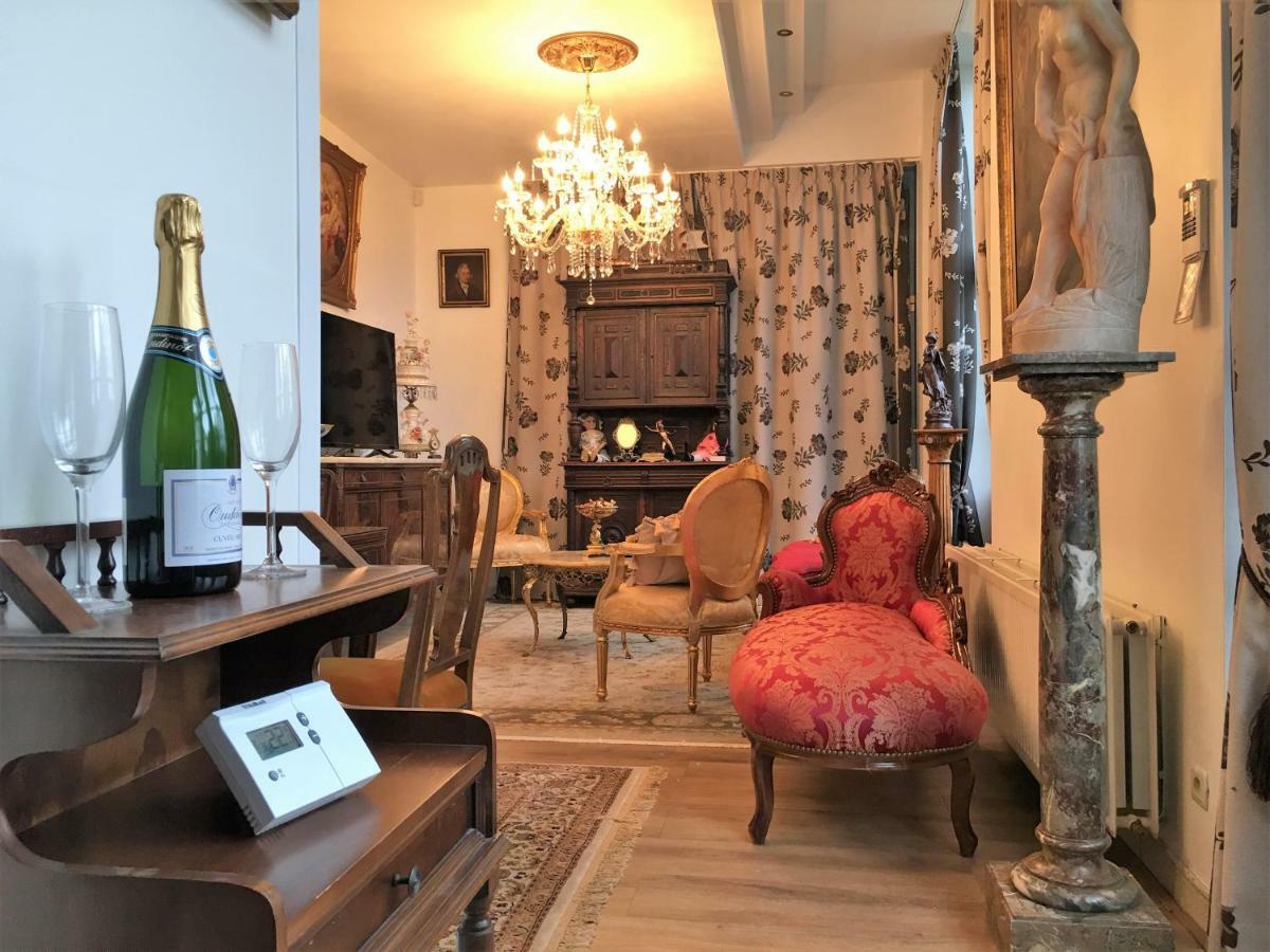 Koetshuis Bosdam Beveren  Bagian luar foto