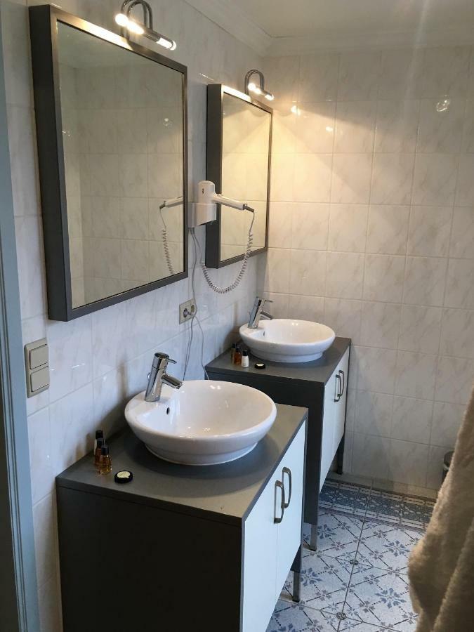 Koetshuis Bosdam Beveren  Bagian luar foto